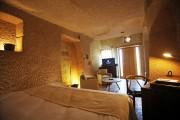 Millstone Cave Suites Hotel