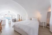 Santorini Secret Suites & Spa