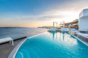 Santorini Secret Suites & Spa