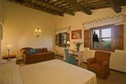 Sovana Hotel & Resort