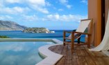 Open Plan Suite con vista al mar y jacuzzi al aire libre